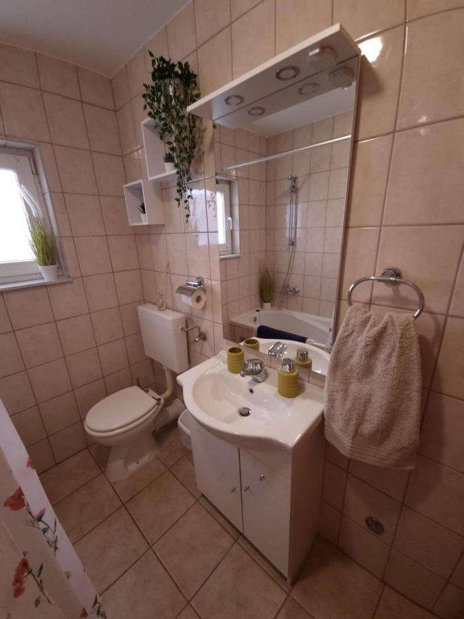 Apartments Zoretic Malinska Ngoại thất bức ảnh