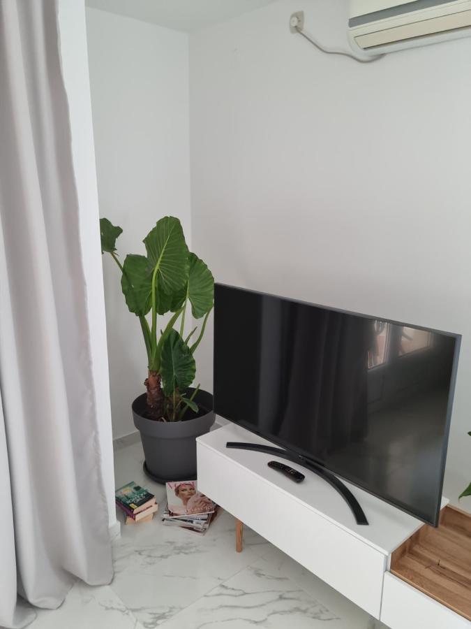 Apartments Zoretic Malinska Ngoại thất bức ảnh
