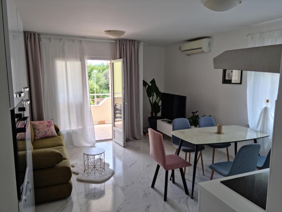 Apartments Zoretic Malinska Ngoại thất bức ảnh