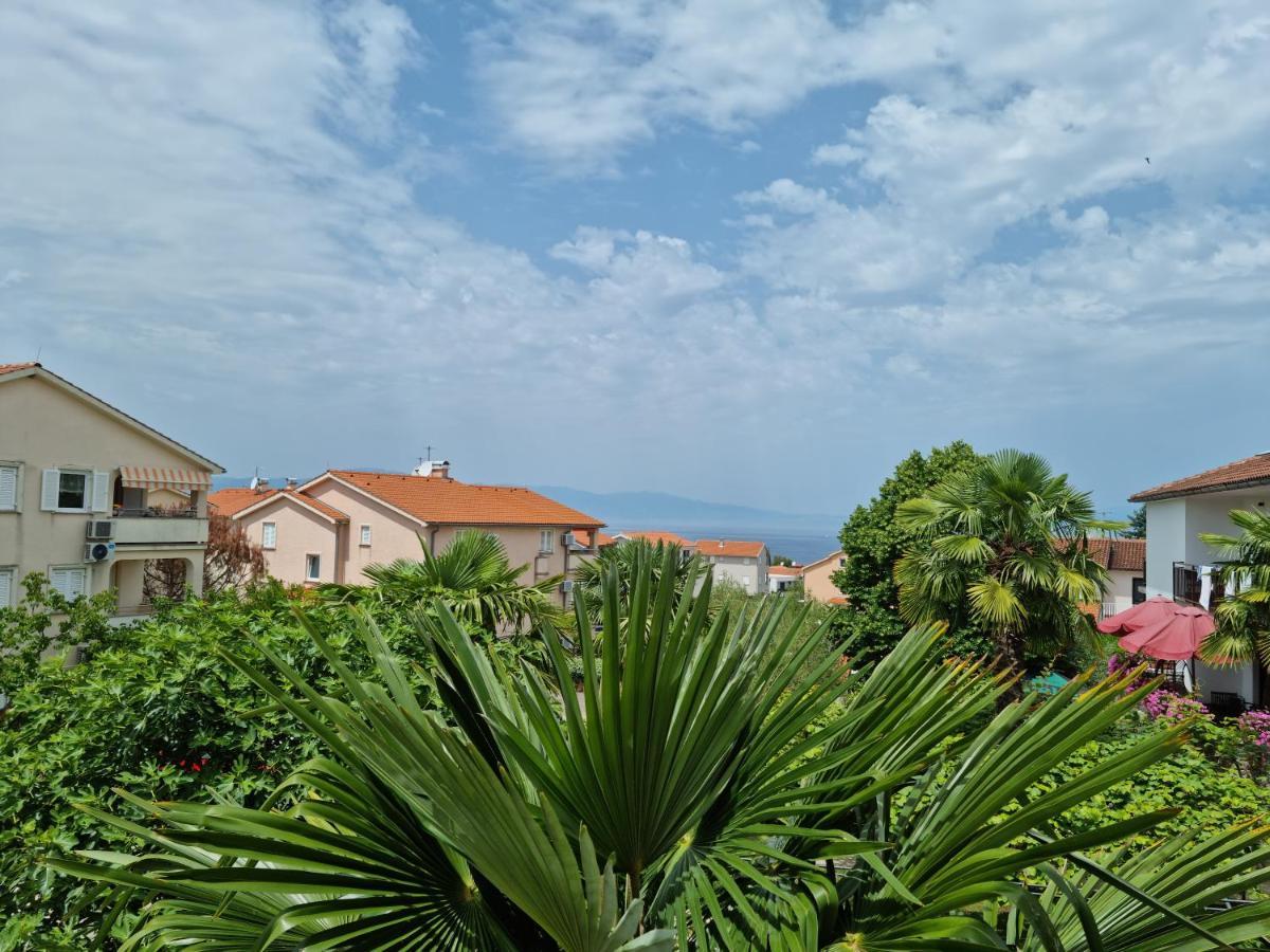 Apartments Zoretic Malinska Ngoại thất bức ảnh
