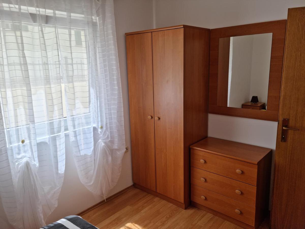 Apartments Zoretic Malinska Ngoại thất bức ảnh