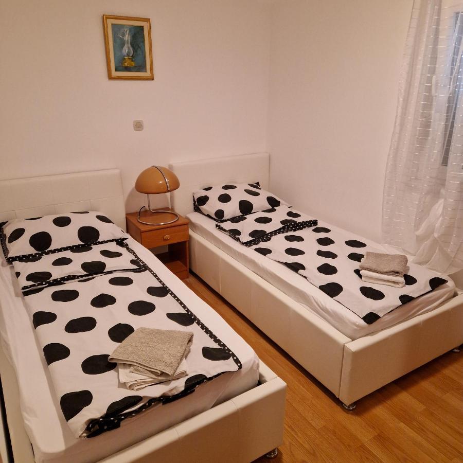 Apartments Zoretic Malinska Ngoại thất bức ảnh
